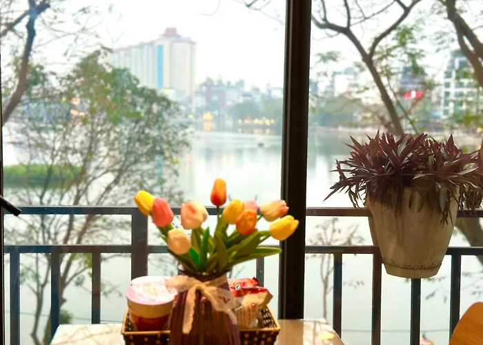 Windy Lakeview Studio Ha Noi